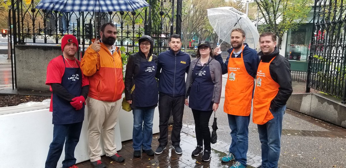 Great times celebrating #LabourDay  in #Calgary with fellow <a href="/UFCWCanada/">UFCW Canada</a>, <a href="/ufcw401/">UFCW LOCAL 401</a>, <a href="/albertaNDP/">Alberta NDP</a> activists and the broader community. Let us renew our commitment fighting for the rights of all workers. #unionstrong