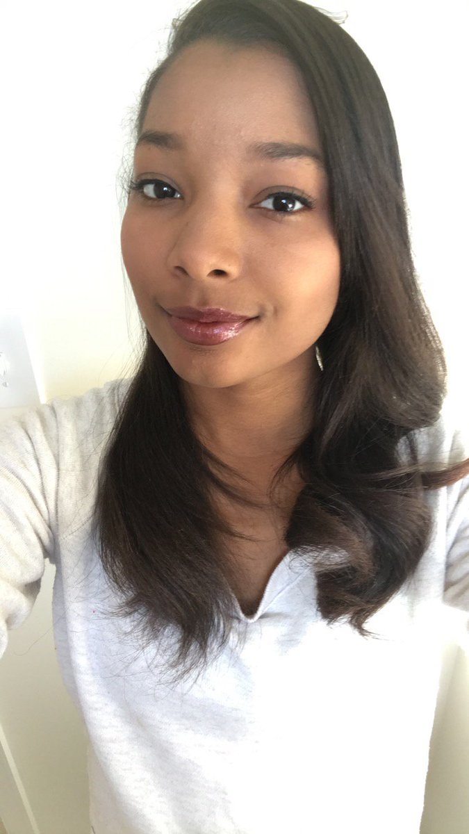 FightingTuition's tweet photo. #MeetTheTeamMonday Say hi to Elizabeth Grines, a psych major from Wahiawa, Hawai’i who wanted to go to KU to be able to get a great job post-grad, she wanted to join the #Jayhawk fam bc of the welcoming environment. Her fave KU traditions are The Chant &amp; Stop Day. #RCJH https://t.co/0UZ6e8vPOD