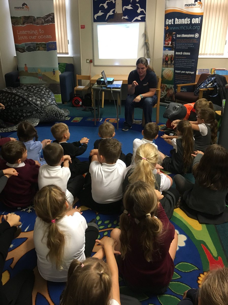 Haysheadmrsk's tweet image. We had a brilliant time Catherine. Thank you for teaching us all about turtles and how to look after them. #responsiblecitizens #arbroathlibrary @angusalive @mcsuk