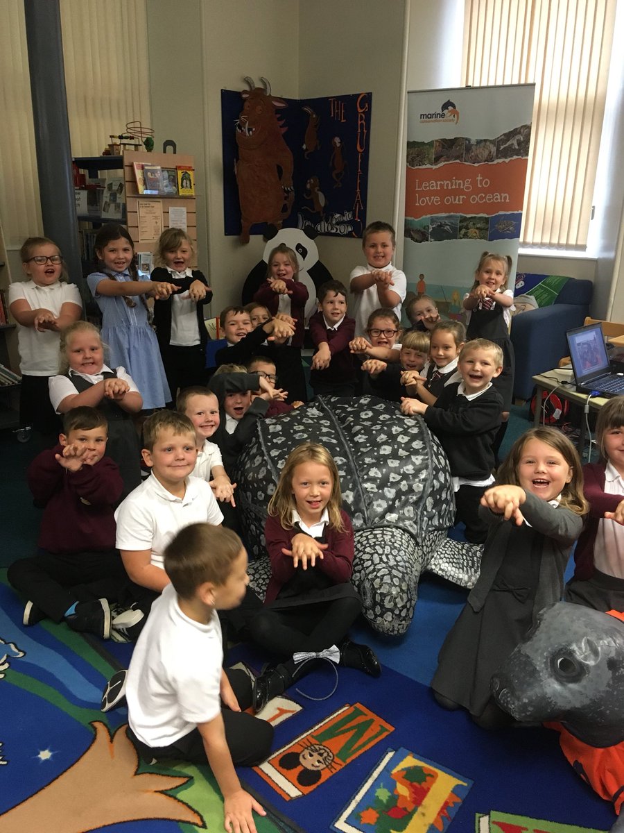 Haysheadmrsk's tweet image. We had a brilliant time Catherine. Thank you for teaching us all about turtles and how to look after them. #responsiblecitizens #arbroathlibrary @angusalive @mcsuk