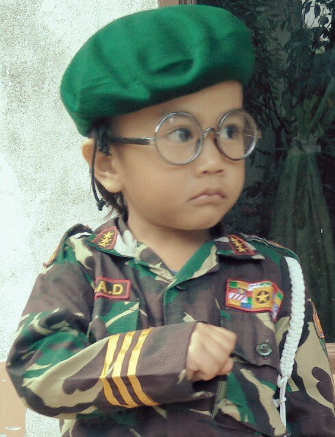 RamliAspar's tweet photo. Tumbuhlah besar Anakku..
Jadilah manusia yang bermamfaat untuk sesama.. Ingatlah Tuhan yang  telah memberimu kesempatan hidup.
#AhmadNizamAlGhifari https://t.co/cSPBCsNTSA