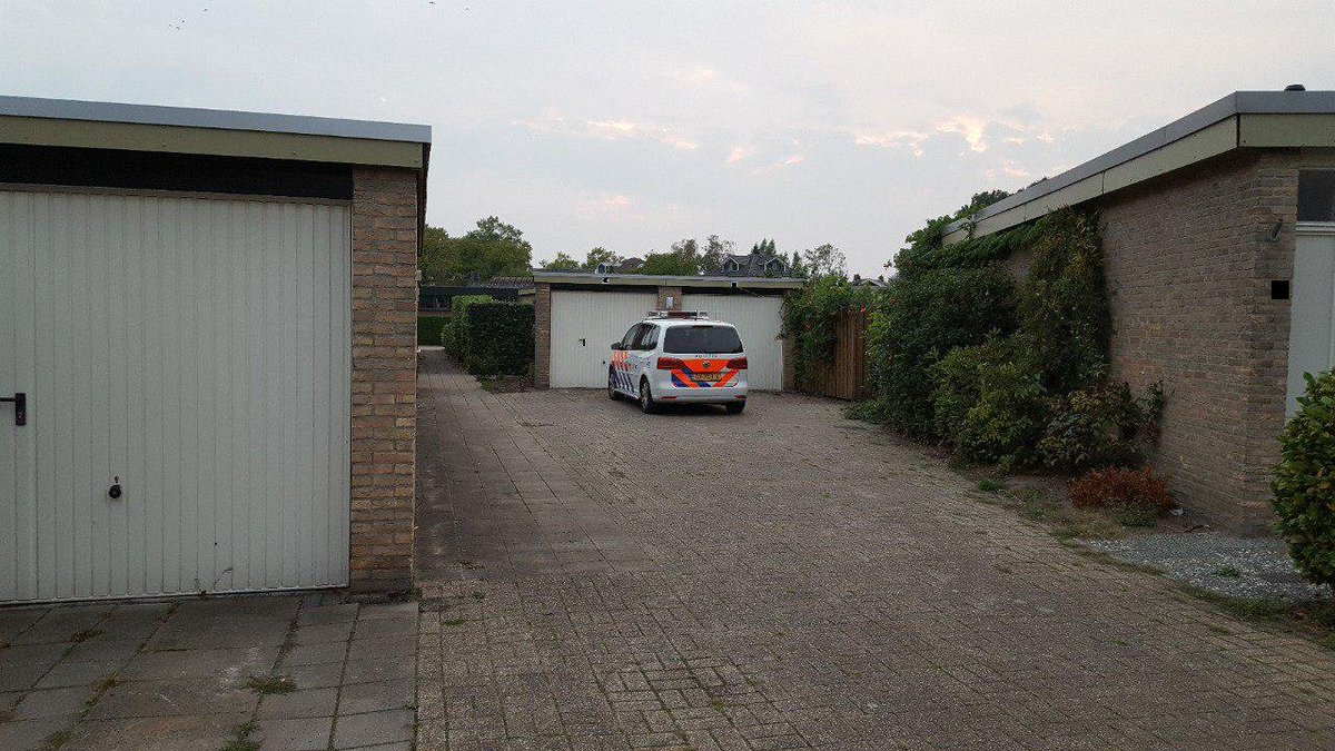 In een woning aan de Van Heemskerkstraat is een overleden man aangetroffen. De politie doet onderzoek #haaksbergen #nieuws #informatie #actueel haaksbergenactueel.nl/overleden-man-…