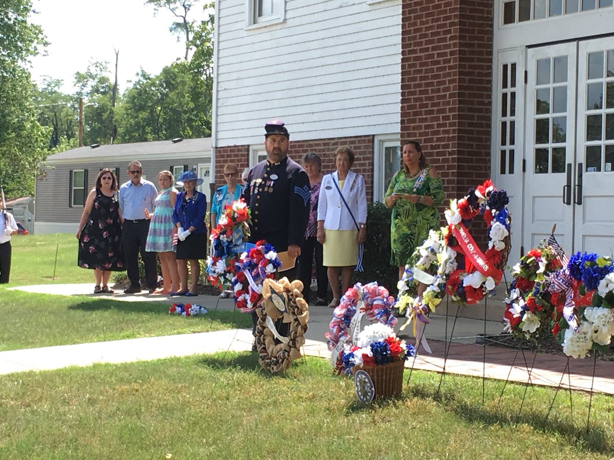 HistoricLyles's tweet photo. Laying wreaths at the flagpole in honor of Aaron Fisher https://t.co/2QqGlCTrGh