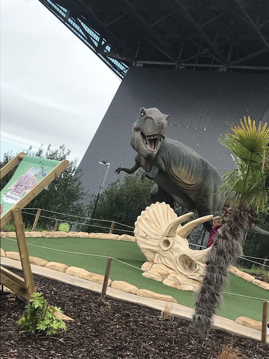 CoachNyle_ESC's tweet photo. Start of term what great start ⛳️Group day out with everyone at golf. #goodstart  #dinogolf @CoachNick_ESC @Coachabz_ESC @EdStart https://t.co/1byrfAFIIK