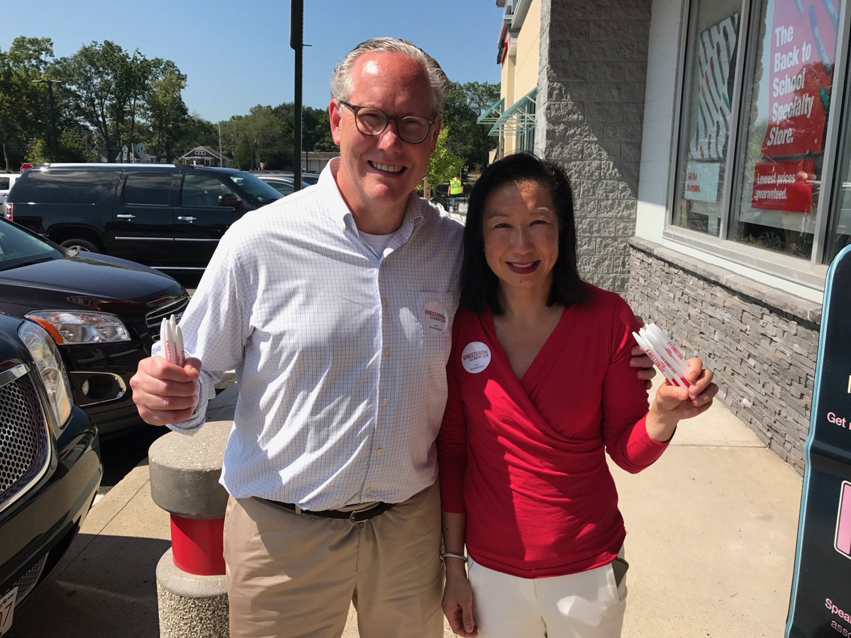 johnkingstonma's tweet photo. Talking with back-to-school shoppers today in Natick... handing out Kingston for Senate pens… and reminding them to remember to vote in the Republican Primary tomorrow. #masen #mapoli #magop https://t.co/ndW3D3nZJ1