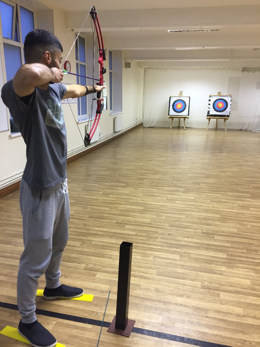 sunnahsportsCIC's tweet image. One of our participants struggles to keep his feet straight and flat while shooting we found a great new way to keep his feet flat and in place we simply use floor markers. His careers even used them. Well done lads! #allability @sunnahsportsat @GetActiveGOGA