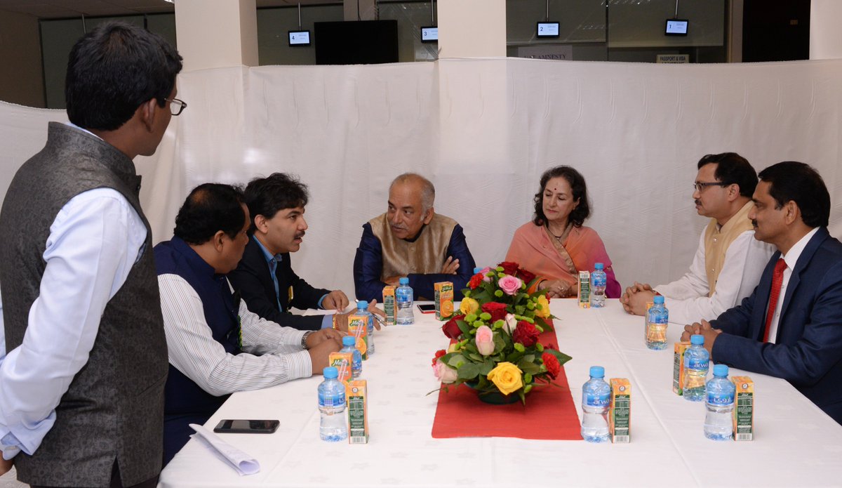 POSAbudhabi's tweet photo. The Tradition of Lord Jagannath : Gajapati Maharaj delivered a talk on the subject @ Indian Embassy ,Abudhabi on 31st August with a Bhaktimaya Bhajan Sandhya by Sricharan Mohanty and Akshya Acharya... https://t.co/Cyj7J8qNjF