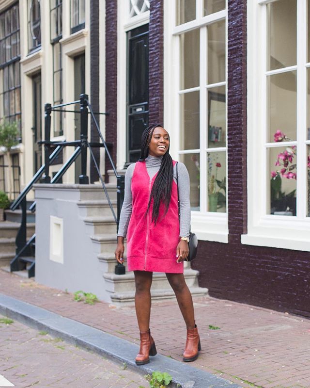 iamkristabel's tweet image. Look at me being a keen bean in my corduroy, when it was still 20 degrees. Does anyone else get September dressing wrong and end up overheating? 😂 Disclosure deets: Dress gifted by @oliverbonas. 🕵🏾‍♀️ #justbehue ift.tt/2wDHkxc