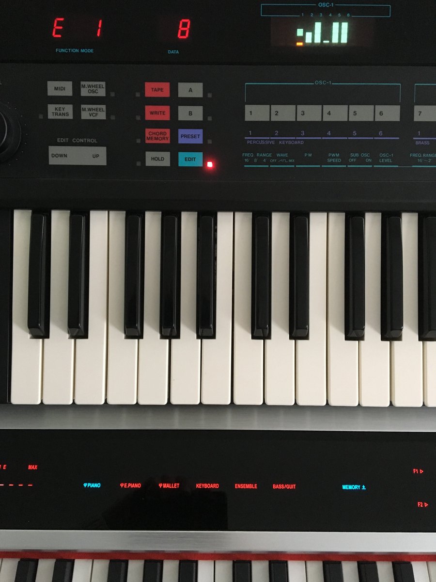 SampleRobot's tweet photo. #Sampling gets better with upcoming #SampleRobot 6 Pro. Feed your samplers with yummi #multisamples taken from classic #synths or start an acoustic sampling session. https://t.co/m0wDJAwWoD