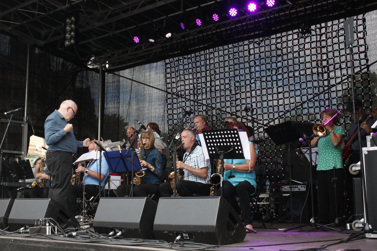 jazz_leeds's tweet photo. North Leeds Jazz Orchestra on stage in the sunshine at the village jazz Chapel Allerton Arts Festival yesterday. Directed by Martin Townshend and with Arts Festival chief Steve Hunter on trumpet... @chapelafestival #caaf2018 https://t.co/vpx2Ac1vNg