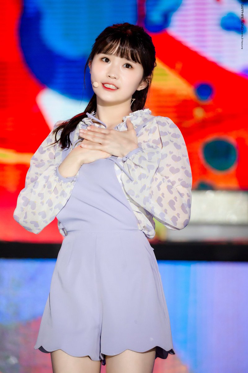 archiveshayoung's tweet image. 180901! | © sapphire song  
↠#송하영 #프로미스나인 ˊ˗