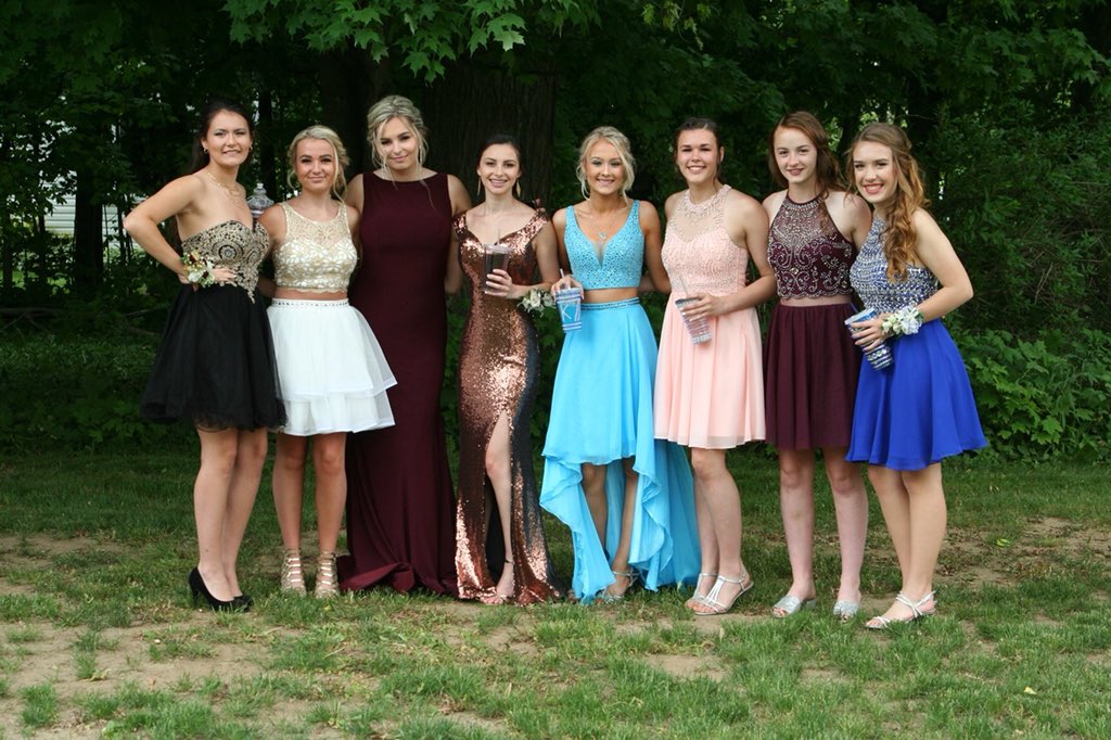 NevillsAmy's tweet photo. @madisonsheffer2 happy birthday girly!! Wishing you the best of luck at school, I’ll miss seeing you around💛💛 love you https://t.co/O2bSFoSDTo