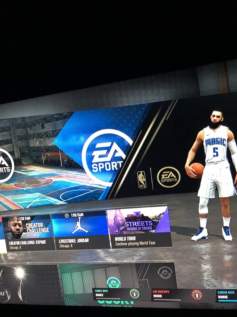 DustinLuciano_'s tweet photo. @EASPORTSNBA Can’t I get a code for Xbox one?🤞🏽I only have 45mins left in my free trial fam.🤦🏽‍♂️😂 https://t.co/wrGFeswq6b