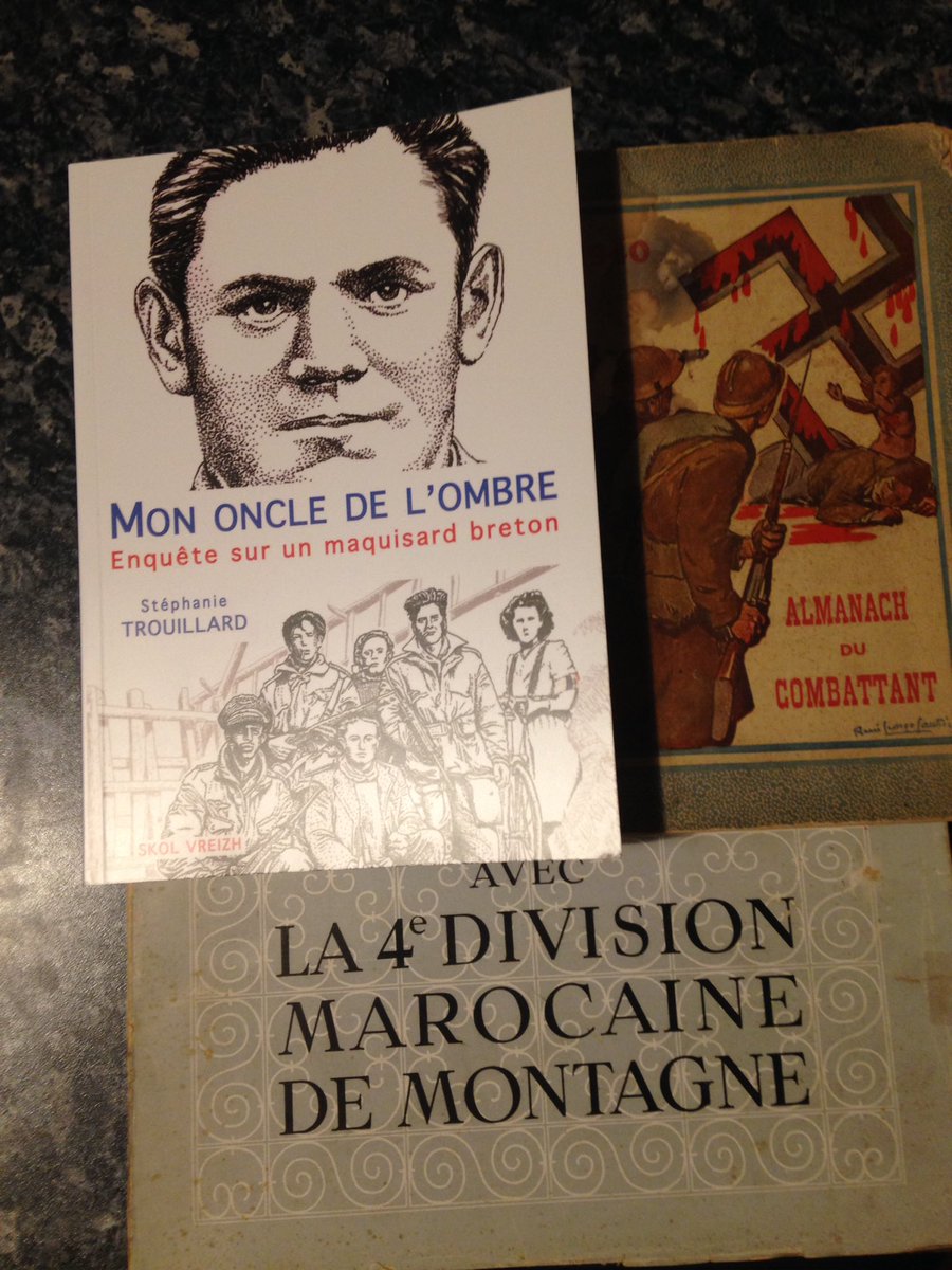 André , #Mononcledelombre est arrivé ! Il risque de voyager un peu car j ai une rentrée chargée .En attendant il rejoint ma pauvre collection 39-45 .Impatient de découvrir l enquête et le travail de <a href="/Stbslam/">Stéphanie Trouillard</a>