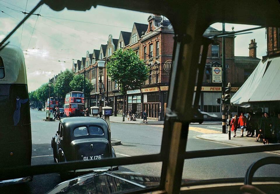 chiswickish's tweet image. Great photo! Corner of CHR and Turnham Green Terrace &amp;gt; RT @rmj1032: Chiswick high street in the late 40’s#reallondon