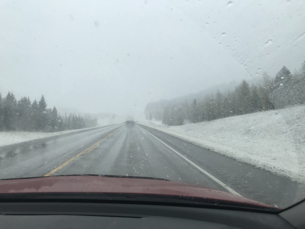 CBCCalgary's tweet photo. It's snowing on Highway 22 on the way back from the Crowsnest Pass before Chain Lakes, just east of the Bob Creek Wildland Provincial Park. No weather warnings in place, but be careful on those roads. (Photo: Estelle Ducatel) #ABRoads #WinterIsComing https://t.co/vZLxKcMFuX