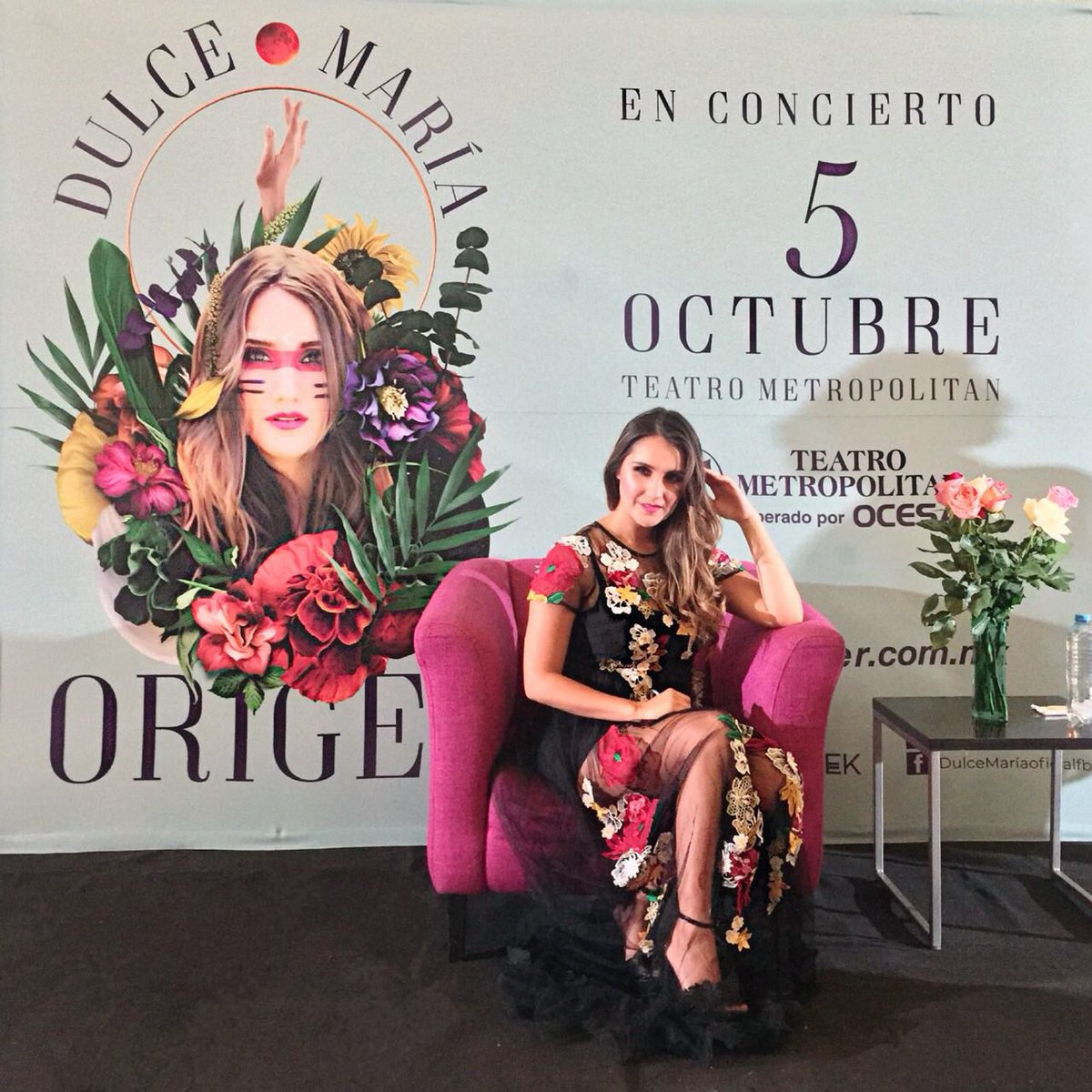 DulceMaria's tweet photo. Gracias a todos los medios que vinieron a la conferencia de prensa de #origen en el el @TMetropolitanMx a las 4 pm nos vemos para firmar los boletos que compren hoy!!! Me dará mucho gusto saludarlos ❤️❤️❤️🤗🤗🤗😘😘😘 https://t.co/RjmoMOVSM8