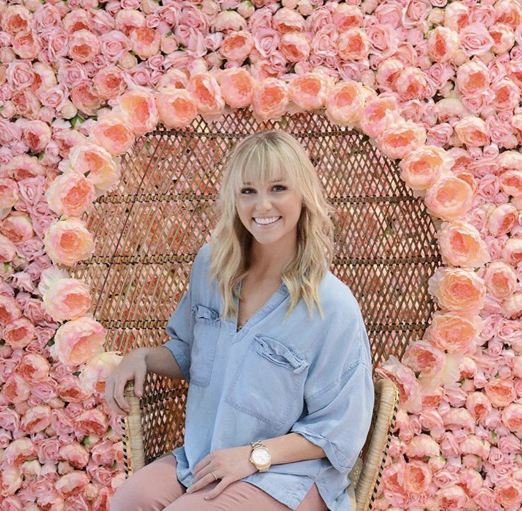 PhiMu_UTSA's tweet photo. Today’s #mucrushmonday goes to our VP of Programming, Jenny! She’s done wonders to make our weekly chapter meetings fun, and always been a beacon of positivity in our chapter! Our chapter is made better with this sister’s presence, and we appreciate her endlessly 💖 https://t.co/QucEWEusPj