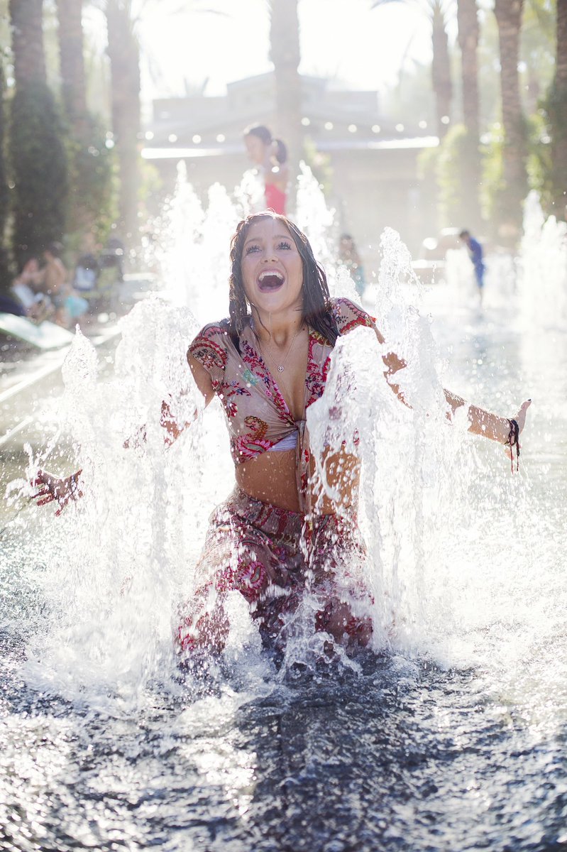 olivia_evans11's tweet photo. Only way to possibly cool off in this AZ heat #patip @patipphotos @_kyleeclinton_ @_TylerTapia_ https://t.co/DE2ZGHTZNm