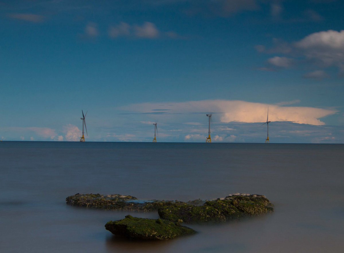 AndySwinhoe's tweet photo. Aberdeen Windfarm

Photograph taken from Blackdog. #aberdeenwindfarm #windfarm #RenewableEnergy #turbines @VattenfallUK #seascape #visitabdn #beautifulABDN https://t.co/YBoZOMkWSm