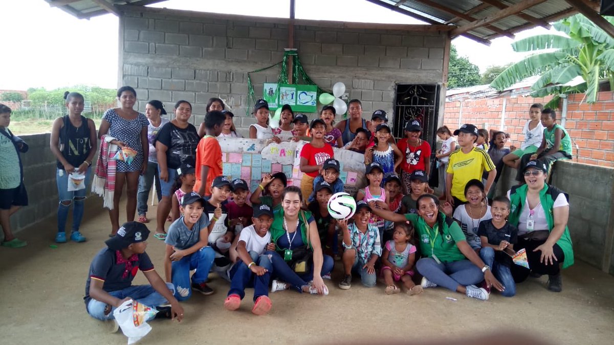 selmaroldant's tweet photo. #FinalesFelices es lo que vivieron los NNA del grupo Los Soñadores en la actividad de cierre de Generaciones con Bienestar del municipio de @Alc_Caucasia. Contamos con la presencia del secretario de gobierno quien se comprometió a hacer realidad el manifiesto de sueños de los NNA https://t.co/CTMlLBX2hv
