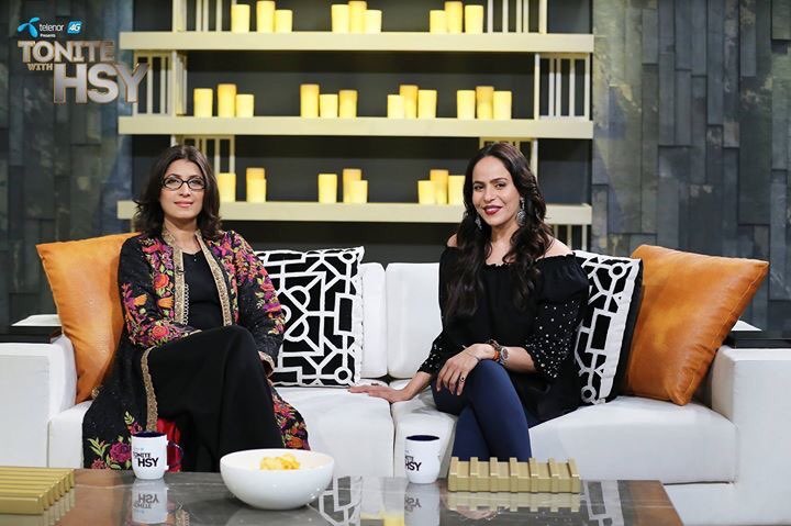 ShowbizAndNewz's tweet photo. Ladies; Vaneeza Ahmed and Zainab Qayyum keeping it chic and elegant as they pose for a picture on the sets of HSY.
#TelenorToniteWithHSY #THSY18 #HSY #Telenor4G #bbpr #Season5 https://t.co/egCOrlQiXZ
