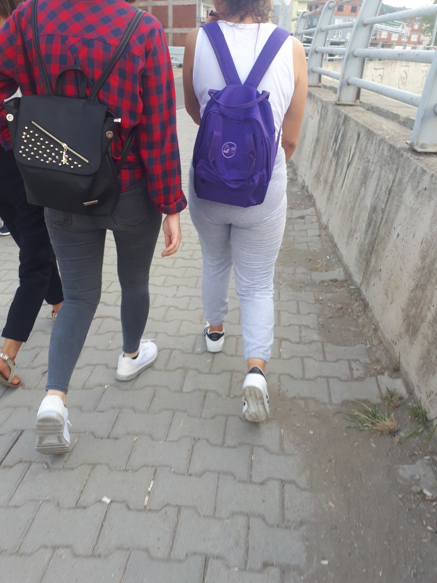 bela_ats's tweet photo. Üçü de birbirinden güzel yolda yürürken 3 de üst üste koyar sikerim👅💣👅💣👅💣👅 https://t.co/jU0EGo3yoT