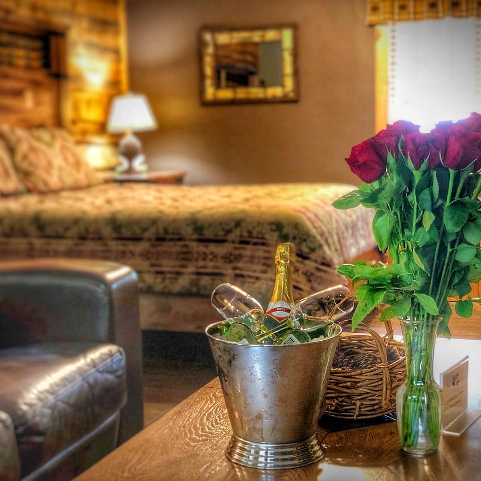 The Inn On Fall River tweet media