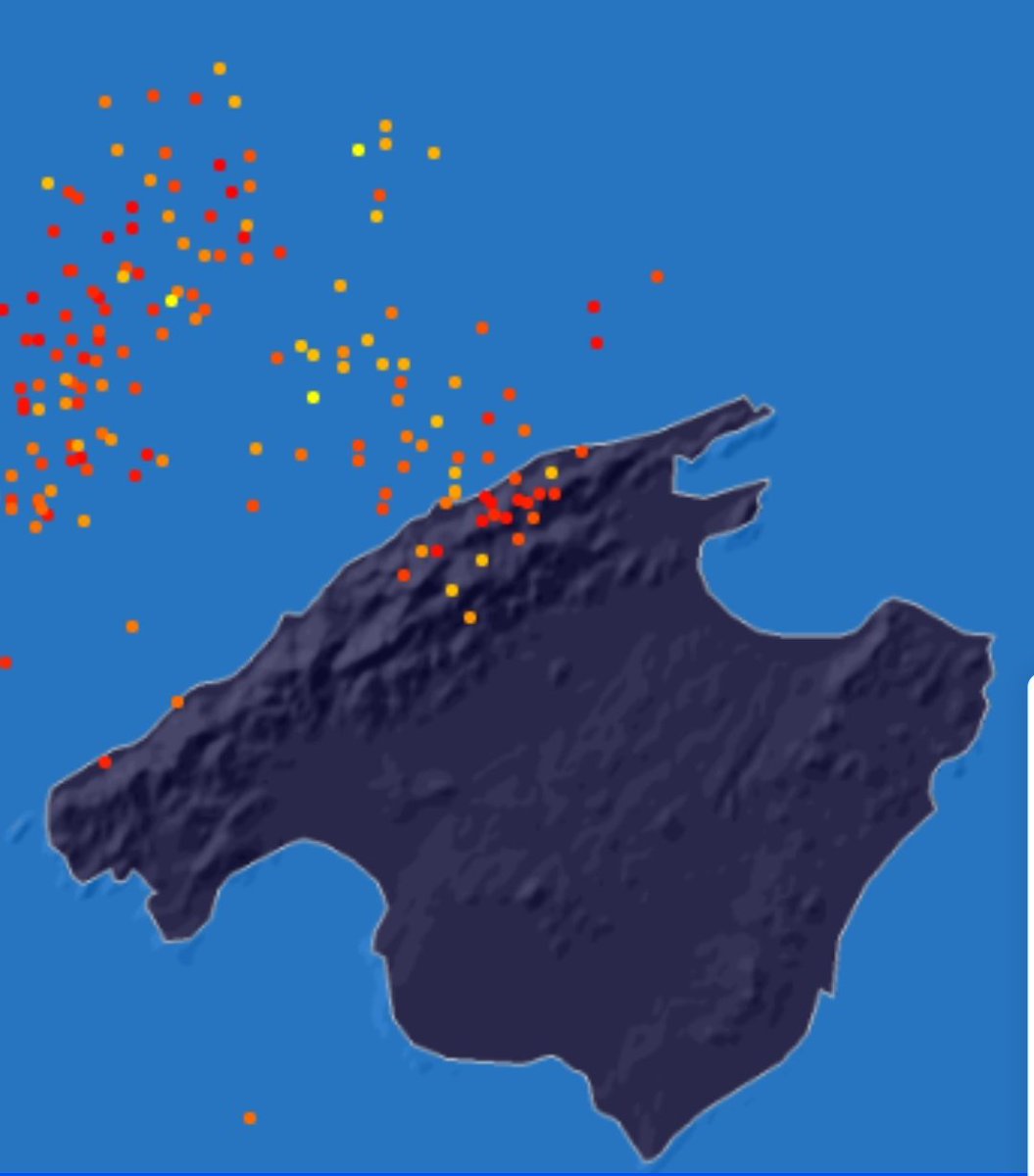 iffbaleares's tweet photo. Mucha precaución por la fuerte tormenta acompañado de fuerte aparato eléctrico sobre la #SerraDeTramuntana que está dejando numerosos rayos ⚡ recuerda que pueden provocar 🔥las próximas 24 horas por⚡ latentes si 👁️🔥🌪️📲1️⃣1️⃣2️⃣🆘 @112IllesBalears @ibanat_IB https://t.co/6Z8cpzdNdg