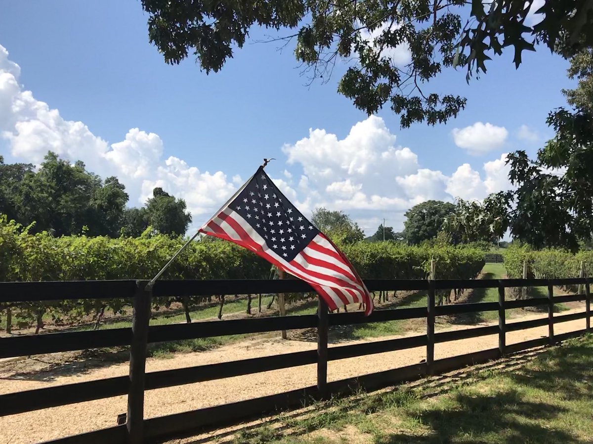 Perigeaux's tweet image. We hope you had a great Labor Day weekend!
.
#perigeauxwine #LaborDay #beautifulweekend