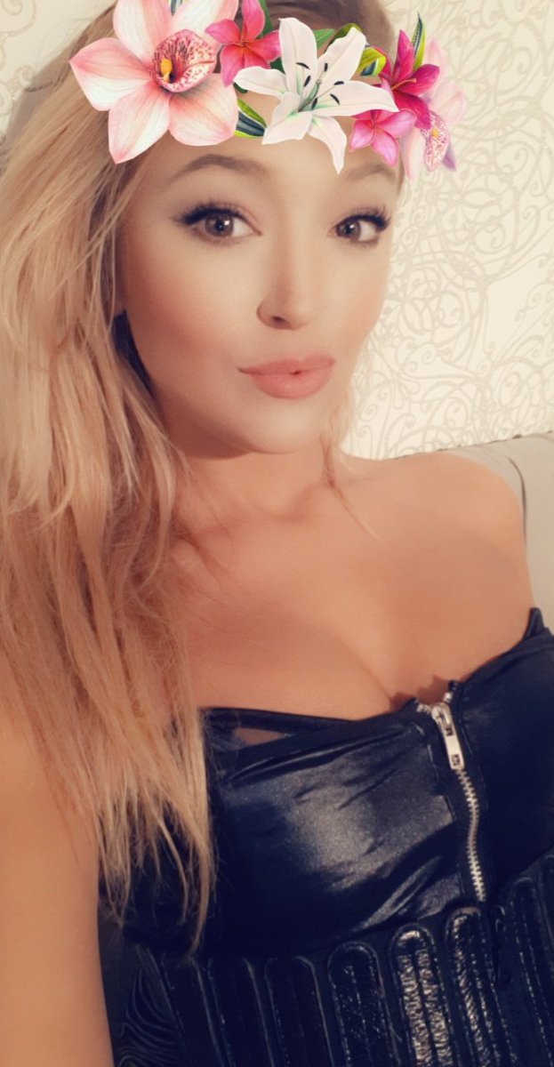 GoddessTessi's tweet photo. Bow town!

 Down on.your damn knees 

You know you are a inferior.looser to a woman .

You could never compare
 You can be "the man" but with me you   are   nothing    more   than   a    inferior    bitch...
 Send to  get noticed. 

#findom #EFDP #DDU #VRT #NvN #BBR #fantasydivas https://t.co/f7qDDfjqyd