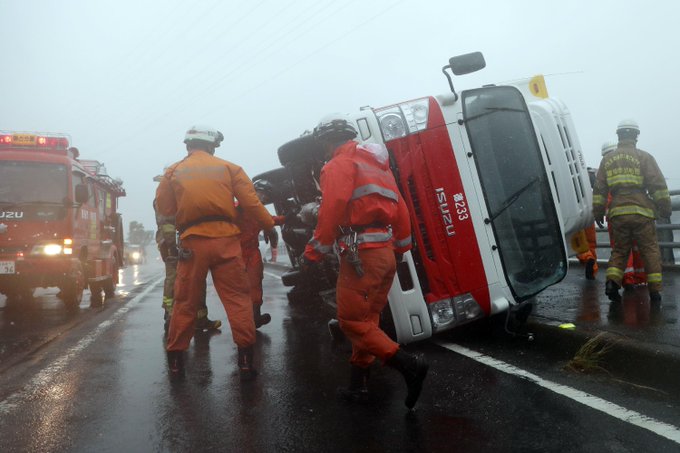 台風21号 強風の影響で横転事故が多発 被害画像まとめ まとめダネ 台風21号 強風の影響で横転事故が多発 被害画像まとめ まとめダネ