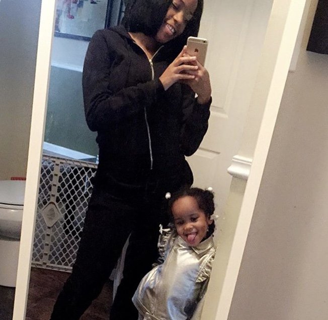 callmeleleee's tweet photo. Despite the hate on my shawty no i WONT STOP 🤞🏽 https://t.co/9SiL1vdFdb