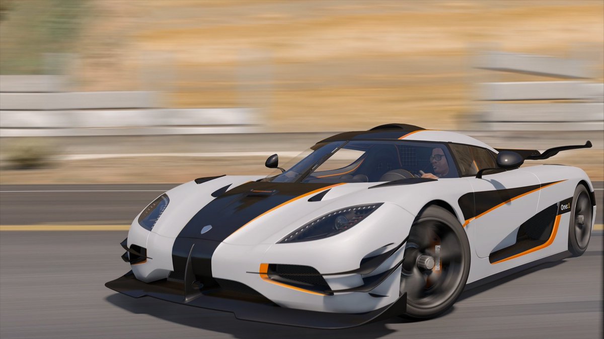 KingShibambu's tweet photo. @Chelo_Brown 😂😂 bro Mercedes lowkey stole the Agera design ah🙆‍♂️ https://t.co/WVN144Y4NZ