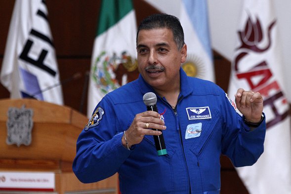 ANUIES's tweet photo. Es posible alcanzar las estrellas: José Hernández en #FUL2018 @UAEH_OFICIAL https://t.co/zBFFO7QJzq #SoyANUIES https://t.co/BOtxnYAwkO