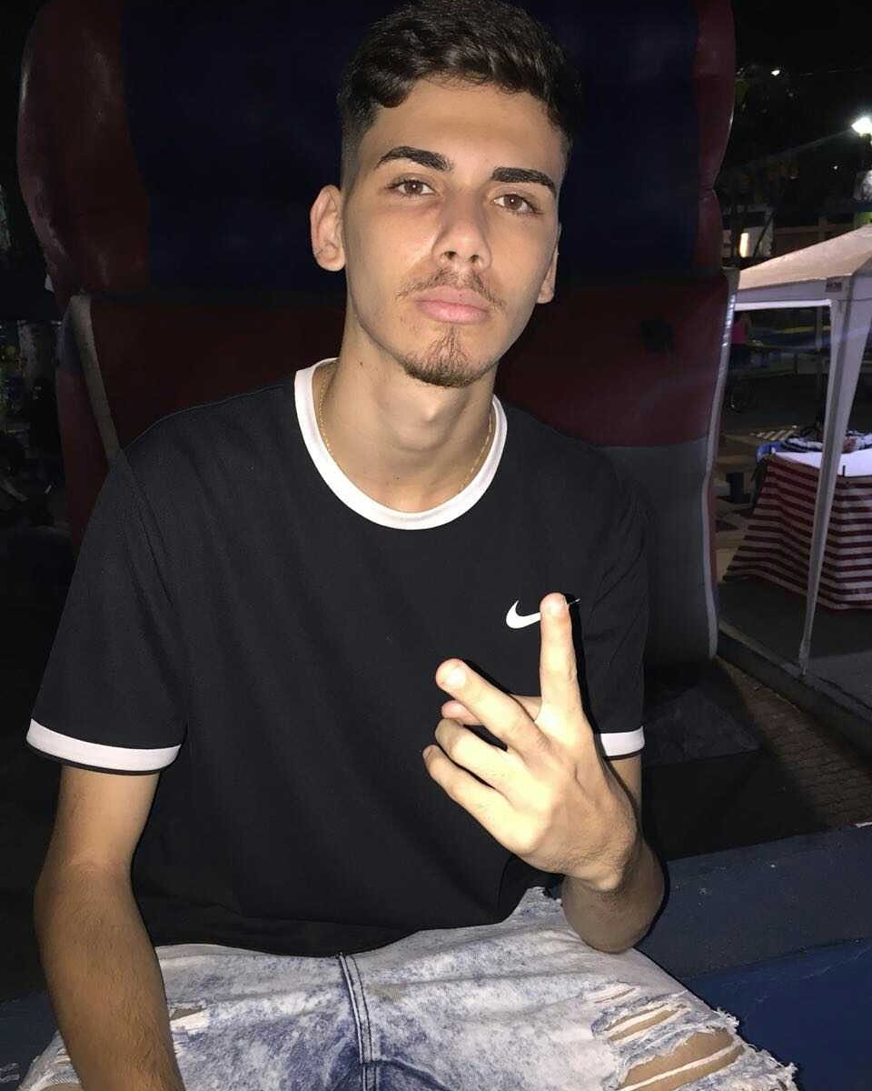 Sxbvsti1's tweet photo. Cê não precisa ver o futuro, é que eu sou seu futuro... https://t.co/0HrNZQFDFE