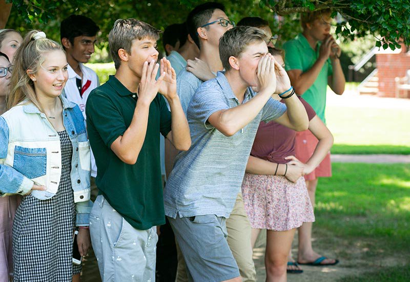 CCSrightnow's tweet photo. Today was the first day the 10th graders met as an entire class for Grade Level Integrated work. #KeyCompetencies #KeyIdeas #ReadyForMore #SetYourCourse #GreatJourneysCurriculum #10thGrade #BoardingSchool #Virginia #EpiscopalSchool #since1921 https://t.co/xDMuXoCiR0