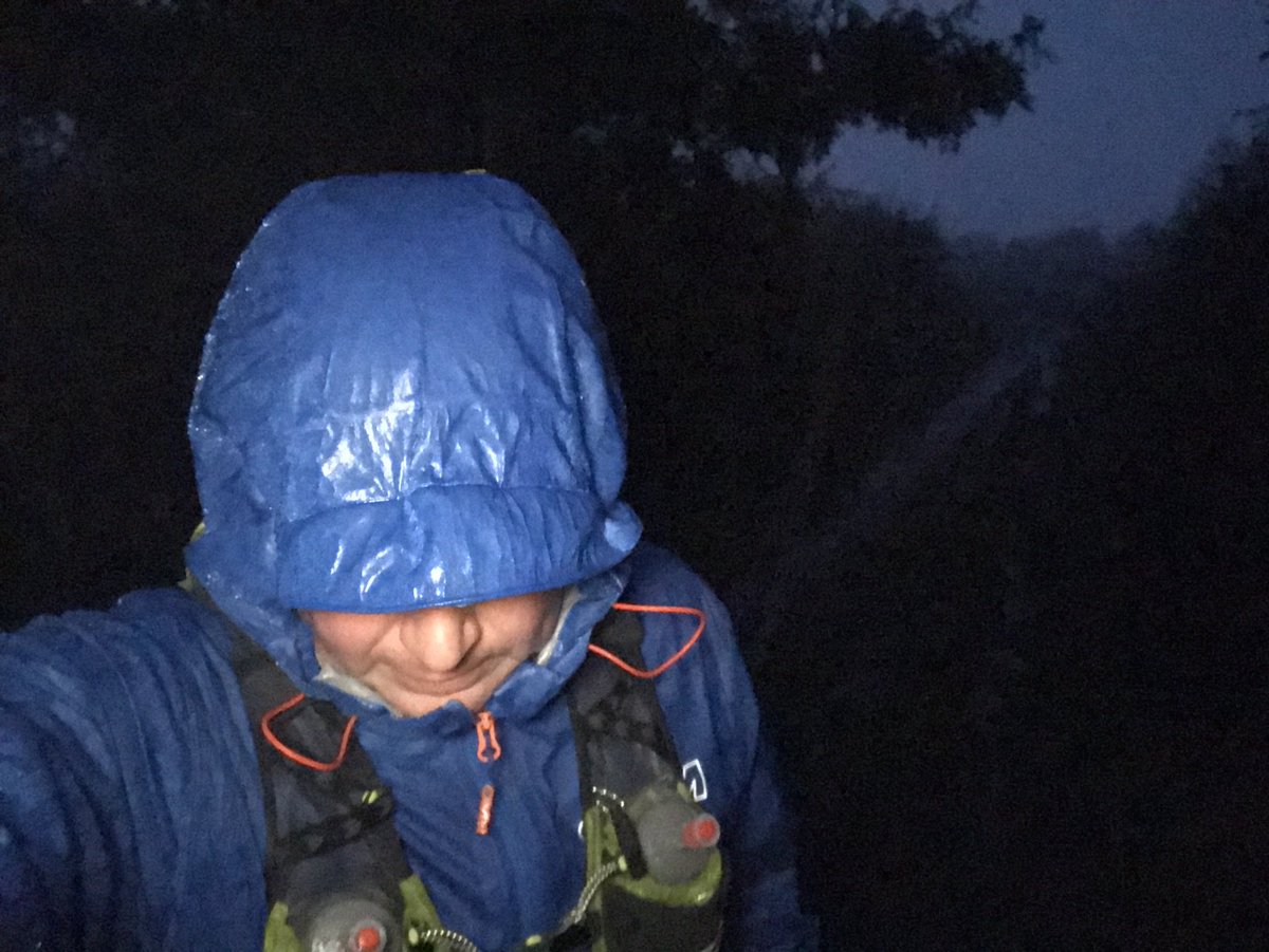 mark_leeml's tweet photo. A wet one tonight! 🏃‍♂️ #hm60 less than 2 weeks. https://t.co/MDloVe5R6n