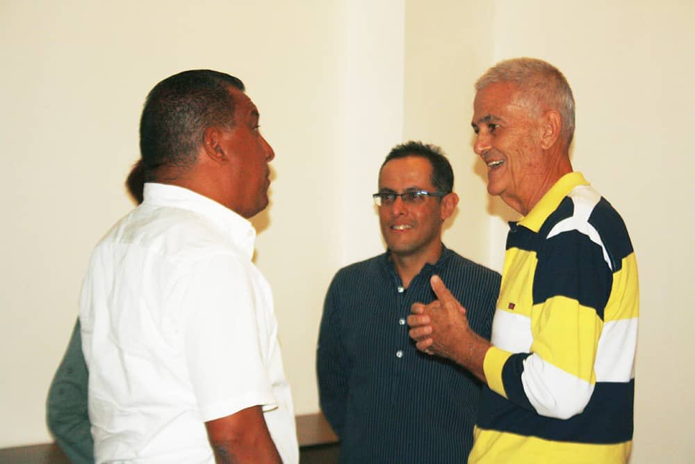 alfreditodiaz's tweet photo. Hoy fue presentado al equipo de gobierno el documento base del Plan de Desarrollo Sostenible de Nueva Esparta 2019-2022.
El prof. Elías Méndez, especialista de la ULA acompañó al equipo técnico que produjo el documento.
El plan será sometido a consulta... https://t.co/wLU072USoN https://t.co/pREBhQZqjv