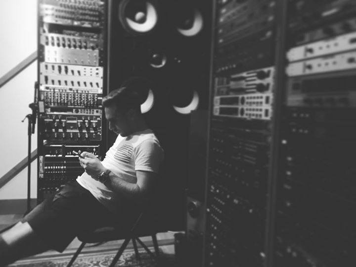 BreachingVista's tweet photo. Drums are done... Now we wait. #ill-flyaway #drummers #drums #udrum #loscabossticks #breachingvista #canadianmusic #newsingle #planet #bvplanet #recordingstudio #goodtimes https://t.co/IF7uzrAHtz https://t.co/sUfCOI4kUL