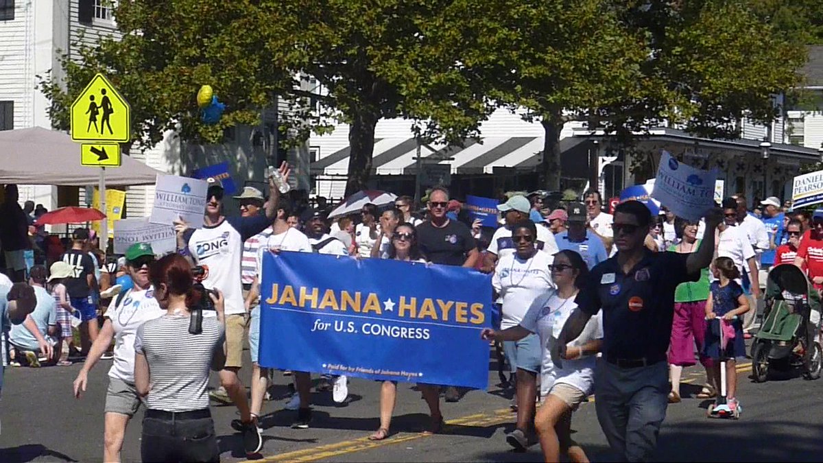QOTDCT's tweet image. #RecentEvents #NewtownLaborDayParade #NLDP #Politicians #LaborDay:

[1] @JahanaHayesCT
[2] @OzForGovCT with @MonteFrankCT
[3] Mitch Bolinsky
[4] @BobForGovernor