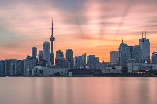 ashtontekno's tweet image. 090318.
Blurr. 🍁
Hope everyone,
Had a great long weekend,
And Labour Day. 💯
x
x
x
x
x
#sdmfeatures#building_shotz 
#urbanrising #way2ill 
#beautifuldestinations
#gramslayers 
#neverstopexploring 
#moodygrams #depthsofearth #visualambassadors 
#heatercentral #ig_color
#visual…