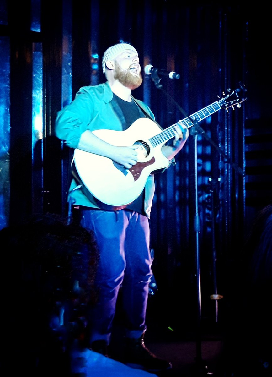 balcazca's tweet photo. 😎 Leave a Light On - #TomWalker 😎
#TerminalJuárez #SonamosLibres #RMXRadio https://t.co/ArgriN9TSe
