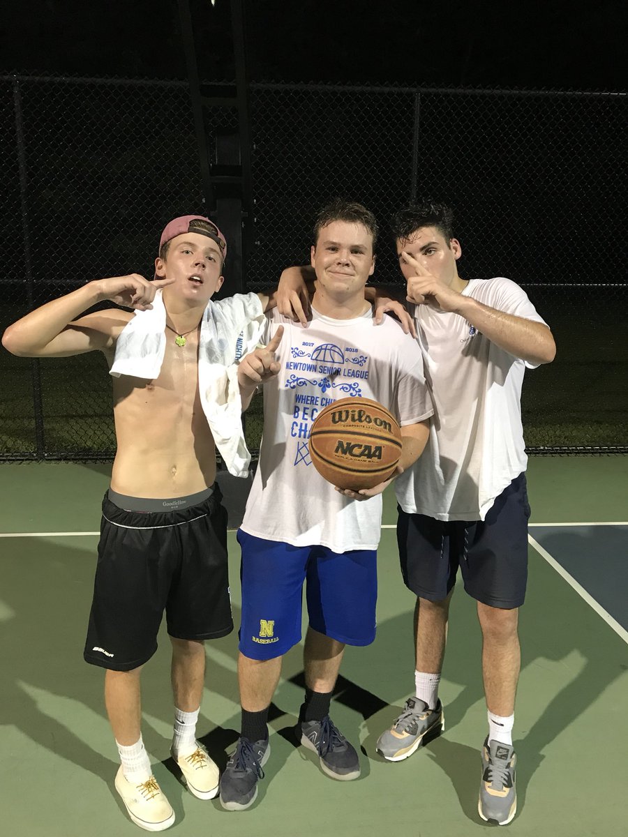demerleague's tweet photo. DemerLeague 2018 Champs https://t.co/yFafYqRUdT