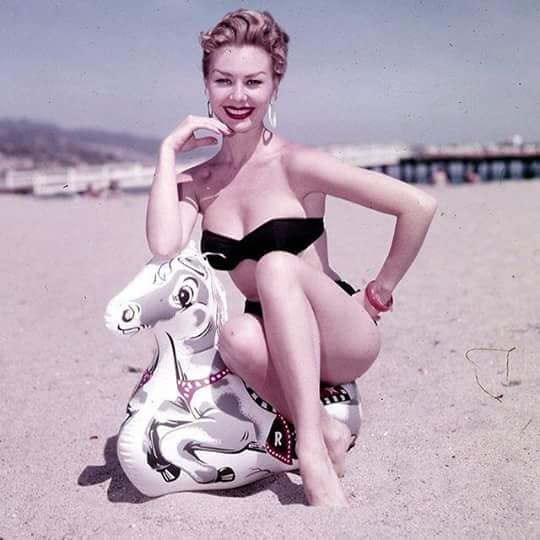 Happy Birthday MITZI GAYNOR!
 (4 SEPTEMBER 1931) 