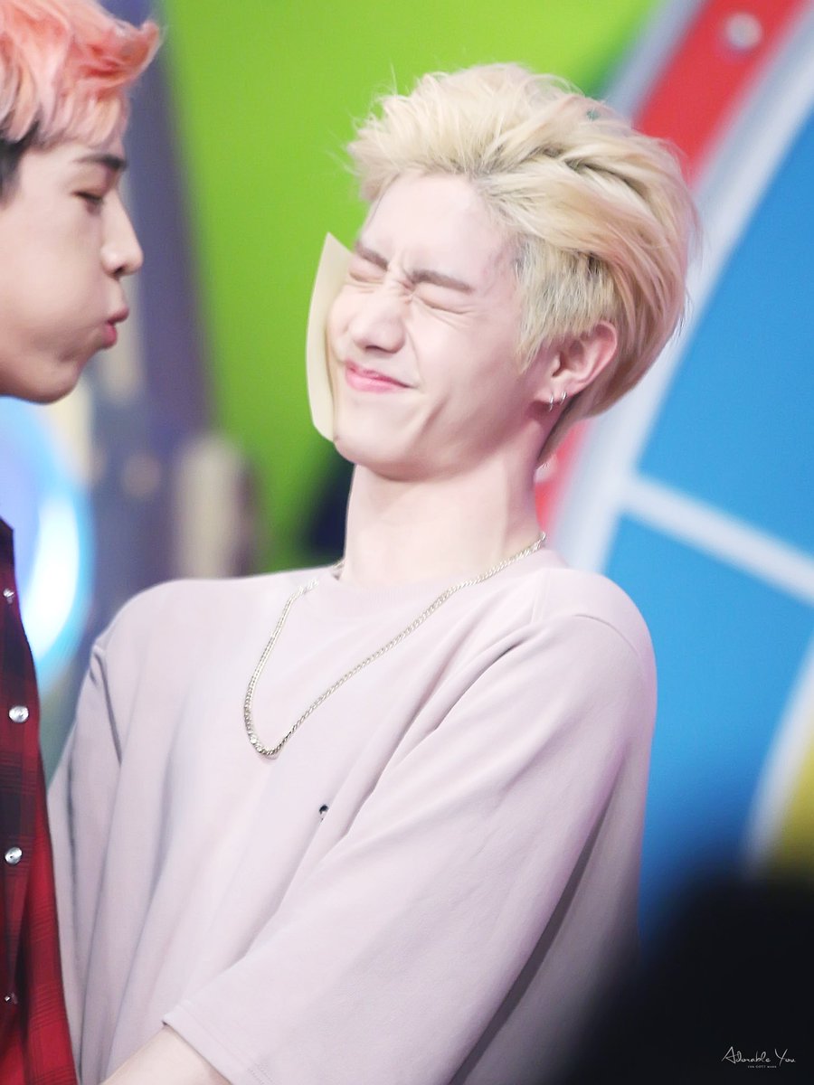 AdorableYou0904's tweet photo. Happy birthday .🎂🎊🎈 
Wish you happy,healthy and dream come true.❤️❤️❤️
@mtuan93
#GOT7 #갓세븐 #Mark #마크 https://t.co/UKpQTAbVqX