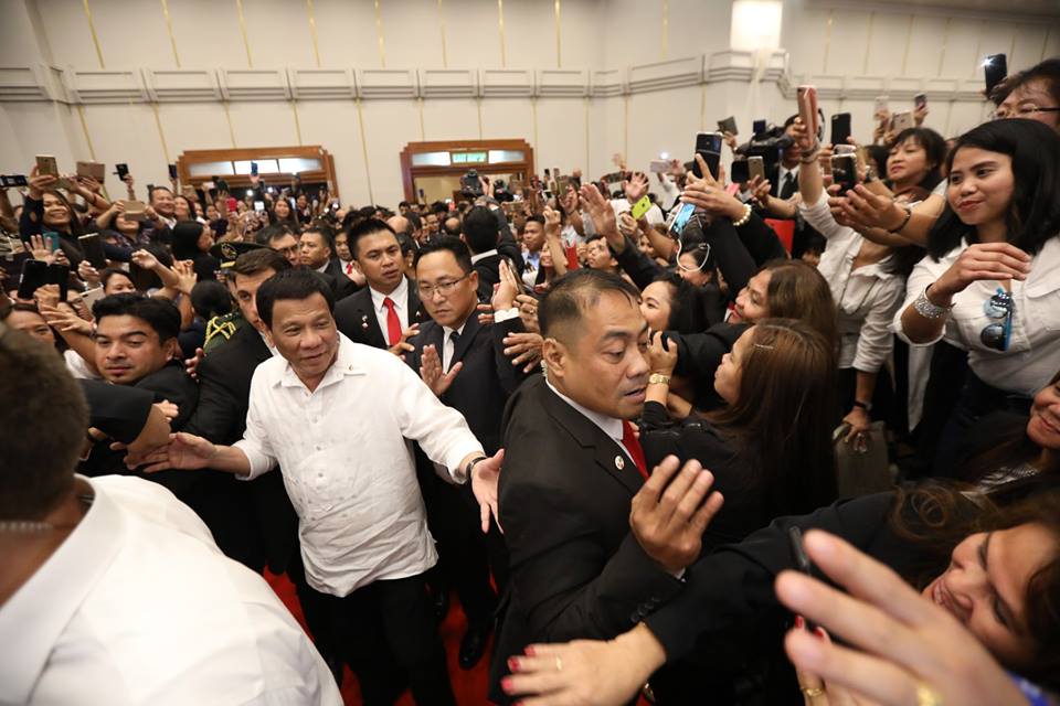radyopilipinas1's tweet photo. President Rody Duterte meets with around 1,400 overseas Filipino workers (OFWs) who greeted him and the Philippine delegation with loud cheers at the Ramada Hotel in Jerusalem on September 2, 2018. | via  @pcoogov https://t.co/DxjMWwkEUM