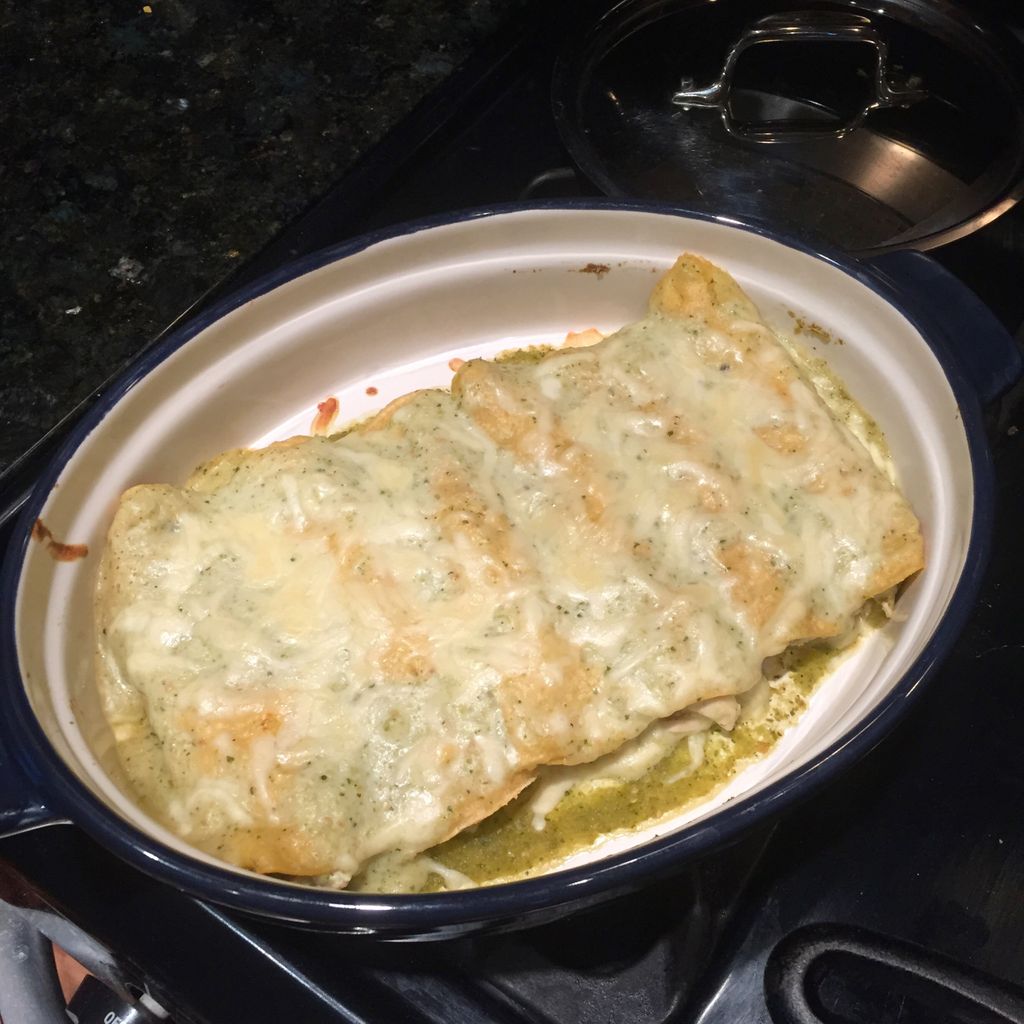 FlippedOutFood's tweet photo. Recipe in development: creamy green chile enchiladas for using up turkey leftovers! Look for it as we get closer to Turkey Day. 😋 In the meantime, it made a darned fine #SundayDinner. #foodbloggerlife #mexicanfood #flippedoutfood #hatchgreenchiles #usingupleftovers https://t.co/VipThYvuzg