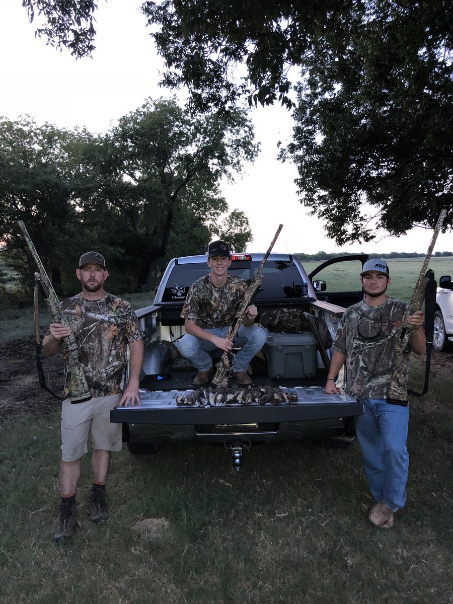 AlexGonzales77's tweet photo. Bird season is a go! #chasin https://t.co/VCEB7AlIBZ