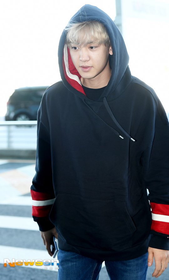 tommy hilfiger chanyeol hoodie